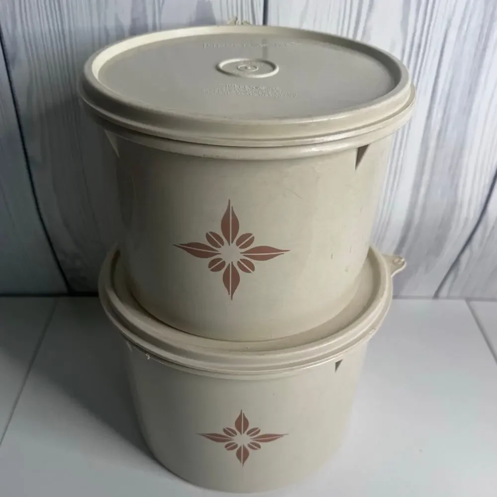 Vintage 1970s  Tupperware Canisters 265 and 264 Ivory  Starburst Pattern